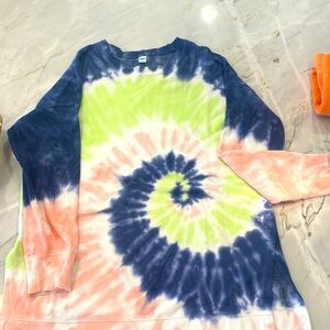 Oversized Tye dye sweatshirt w side slits